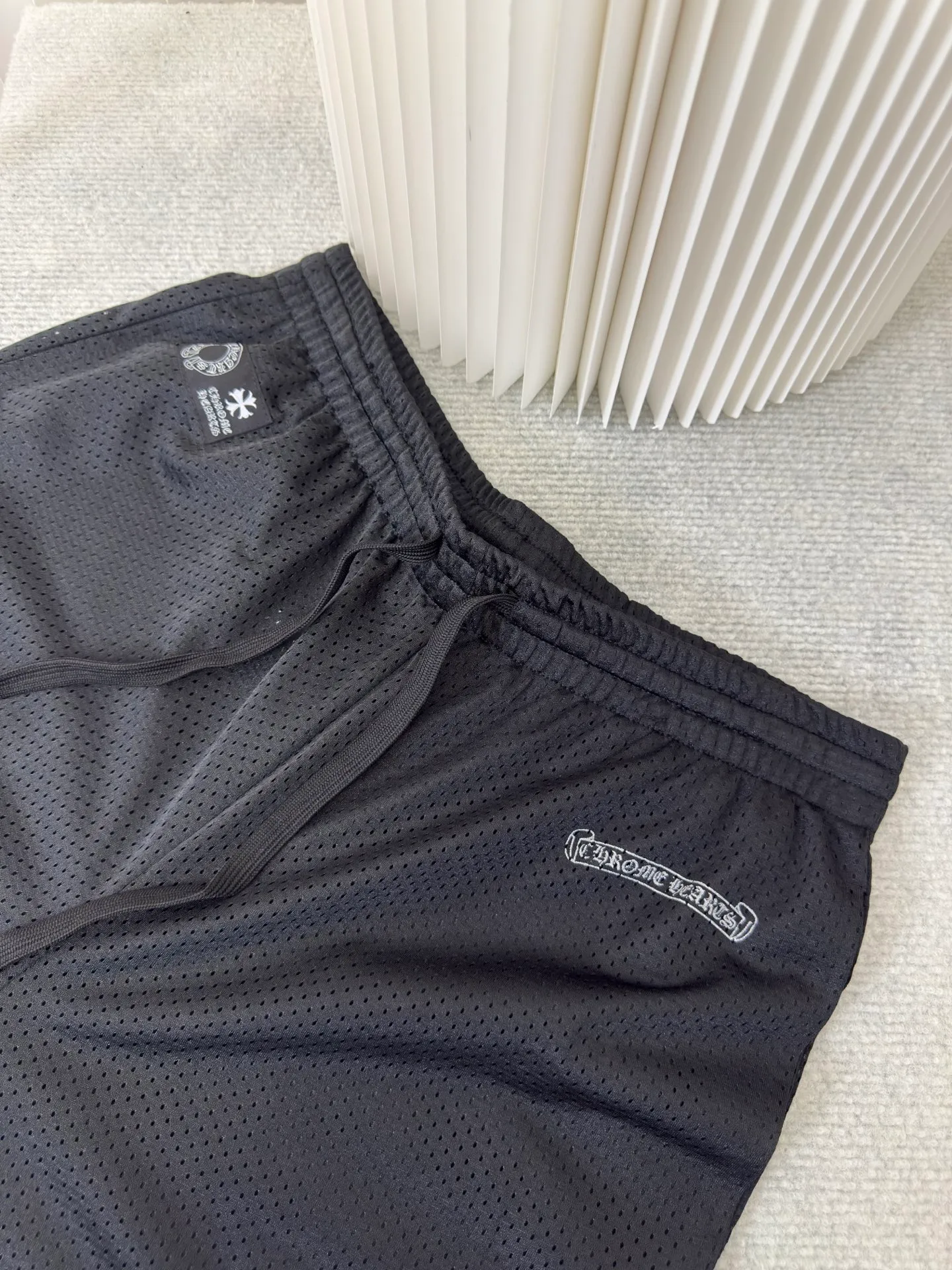 P350 Chrome Hear glitter hockey trousers, custom dyed color, the highest version on the market. The fabric is made of high-density 100D bird's eye cloth. Double-sided mesh positioning is very time-consuming. The cost of labor loss is very high. Single-layer thin transparent bottom junk that is not available on the market. Same style for men and women. OS version. Size S M L